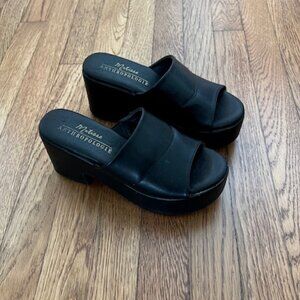 Cute Matisse by Anthropologie Black Platform Slides